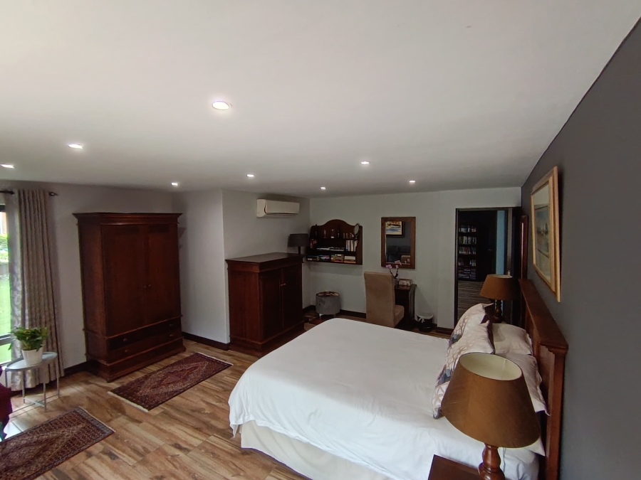 6 Bedroom Property for Sale in Cashan North West